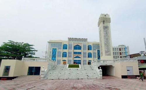 মডেল মসজিদ নির্মাণে ব্যাপক অনিয়ম, তদন্ত করছে ধর্ম মন্ত্রণালয় 