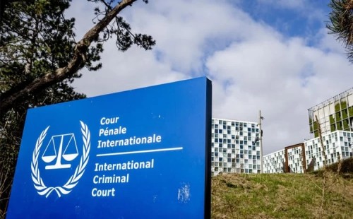 আইসিসিতে হাজির দুতার্তে 