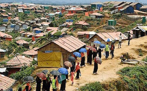 রোহিঙ্গা ক্যাম্পে উত্তেজনা, সীমান্তে বিস্ফোরণের আওয়াজ 