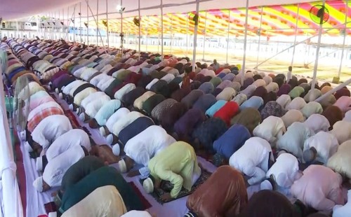 রাজধানীতে বিভিন্ন স্থানে মুসল্লিদের ঈদের জামাত 