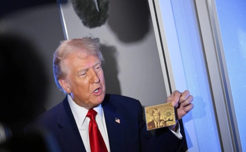 ‘গোল্ড কার্ড’ উন্মোচন 