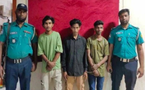 সিলেটে বাটা ও কেএফসিতে ভাঙচুর-লুট, আটক ৩ জন 
