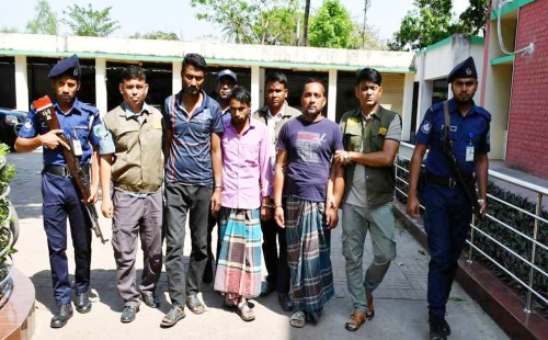 মেয়ের বিয়ের দিনে দোকানে চুরি, ৫০ ভরি স্বর্ণ খোয়ালেন বাবা 