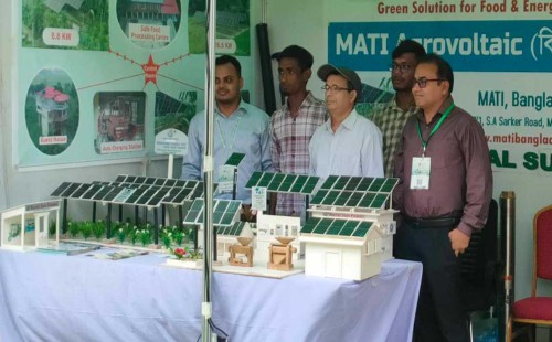 টিনের বদলে সোলার, ঘরের ছাদ থেকেই মিলবে বিদ্যুৎ 