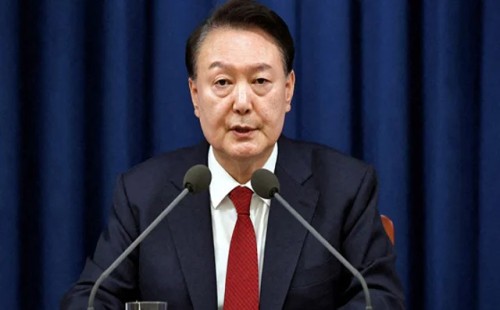 ইউনের বাড়িতে তল্লাশি 