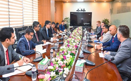 শিক্ষার্থীদের জন্য কানাডার ভিসা সহজ করার আহ্বান 