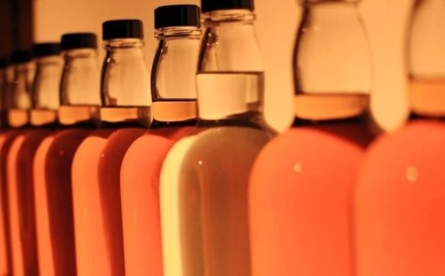 বিষাক্ত মদ পানে ভারতে ১৭ জনের মৃত্যু 