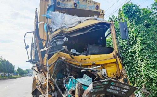 দিনাজপুরে ট্রাক-মাই‌ক্রোবা‌সের সংঘর্ষে নিহত ৩ 
