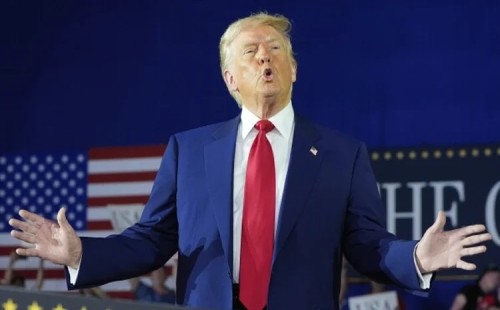 হার্ভার্ডের অর্থায়ন বন্ধের হুমকি 