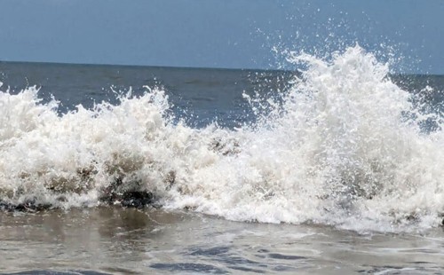 সুস্পষ্ট লঘুচাপ ঘণীভূত হয়ে নিম্নচাপে রূপ নিয়েছে 