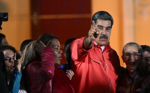 ইউক্রেনকে ‘নাৎসি’ আখ্যা মাদুরোর 