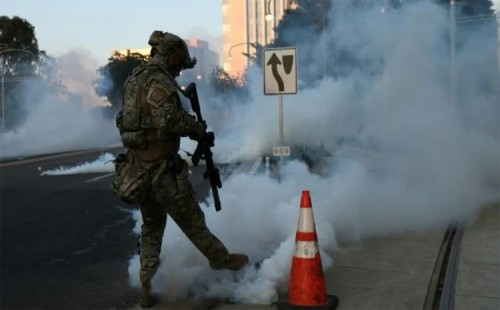 এলএ’তে কারফিউ জারি 