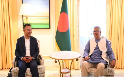একসঙ্গে বৈঠকে বসেছেন ড. ইউনূস-তারেক রহমান 