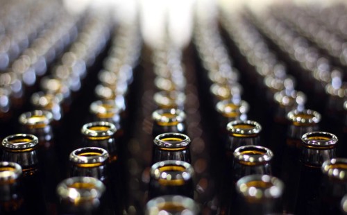 কাচের বোতলে বেশি মাইক্রোপ্লাস্টিক! 