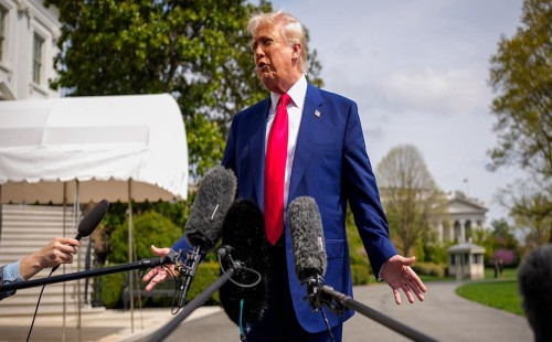 ইসরায়েল মাত্রা ছাড়িয়ে যাচ্ছে: ট্রাম্প 