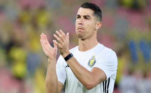 আল নাসের ছাড়ছেন না রোনালদো 