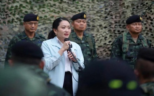 সংকটের মুখে থাইল্যান্ড 