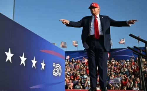 শুক্রবারেই ‘বিগ বিল’-এ সাক্ষর 