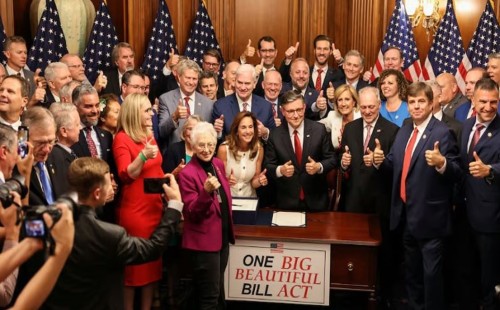 ট্রাম্পের স্বাধীনতা দিবস উদযাপন 