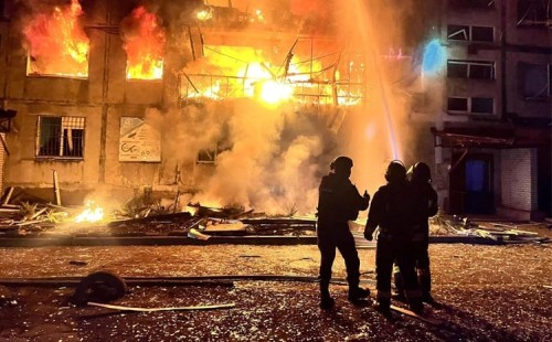 রুশ হামলায় ইউক্রেনে নিহত ৩ 