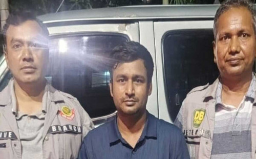 নিষিদ্ধ ছাত্রলীগের কেন্দ্রীয় প্রচার সম্পাদক গ্রেপ্তার 