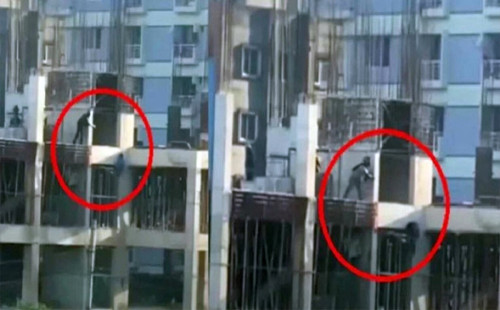 ভবনের কার্নিশে ঝুলন্ত তরুণকে গুলির মামলায় অভিযোগ দাখিল 