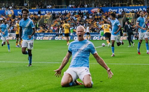 উলভের বিপক্ষে বড় জয়ে মৌসুম শুরু ম্যানসিটির 