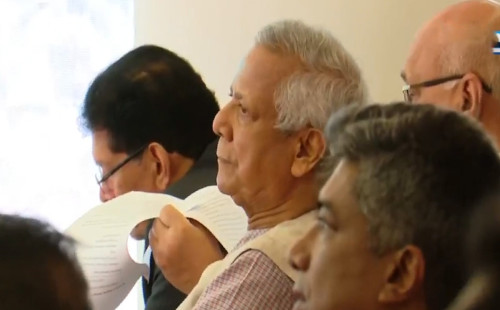 কক্সবাজারে রোহিঙ্গা ইস্যুতে আন্তর্জাতিক সম্মেলনে যোগ দিয়েছেন প্রধান উপদেষ্টা 