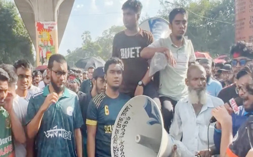 শাহবাগ মোড় অবরোধ বুয়েট শিক্ষার্থীদের 