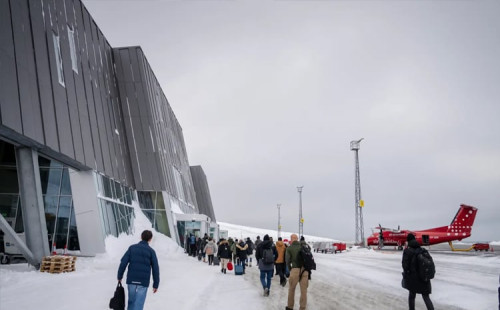 নুকে আন্তর্জাতিক ফ্লাইট স্থগিত 