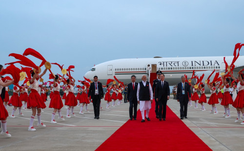 চীনের মাটিতে মোদি 