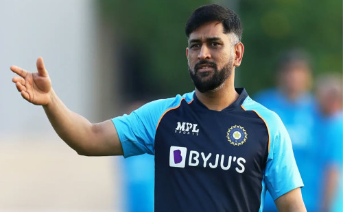 ভারতের মেন্টর হচ্ছেন ধোনি? 