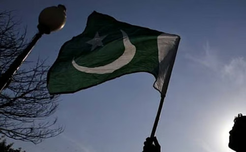 পাকিস্তানে বোমা হামলায় নিহত ১১ 