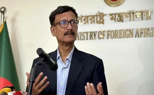 দেশে ফেরার সিদ্ধান্ত তারেক রহমানের একান্তই নিজের: পররাষ্ট্র উপদেষ্টা 