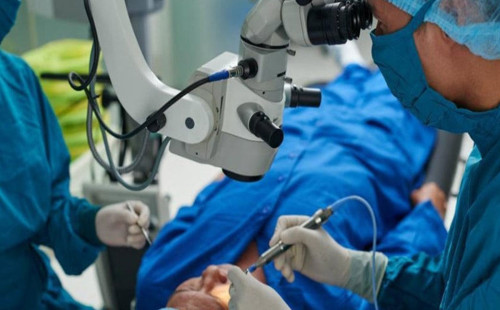 দাঁত গজিয়েছে চোখের মধ্যে, চিকিৎসাবিজ্ঞানে অতি বিরল ঘটনা 