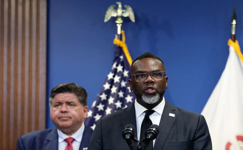 শিকাগোকে ‘যুদ্ধ বিভাগ’-এর হুমকি 