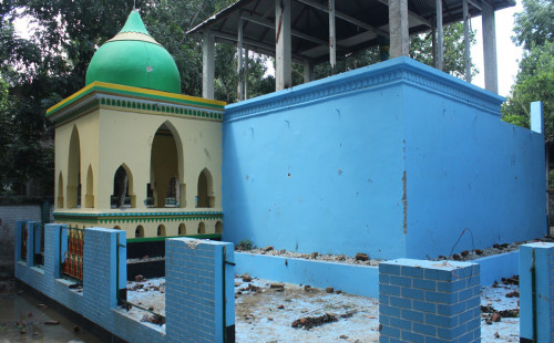 ‘নুরাল পাগলা’র দরবারে হামলার ঘটনায় গ্রেপ্তার ১০ জন 