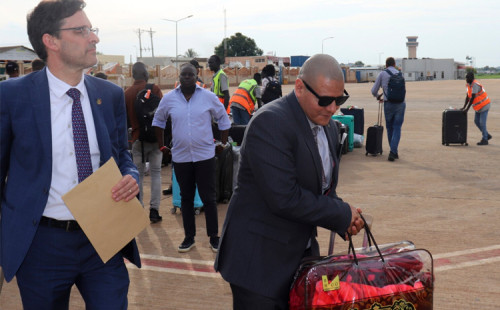 মেক্সিকো ফিরেছেন জেসুস 