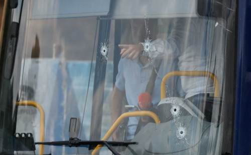 জেরুজালেমে হামলায় নিহত ৬ 