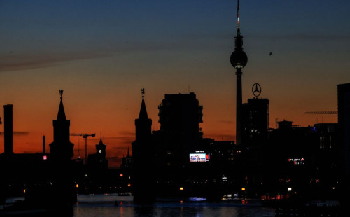 বার্লিন এখনও বিদ্যুৎহীন 