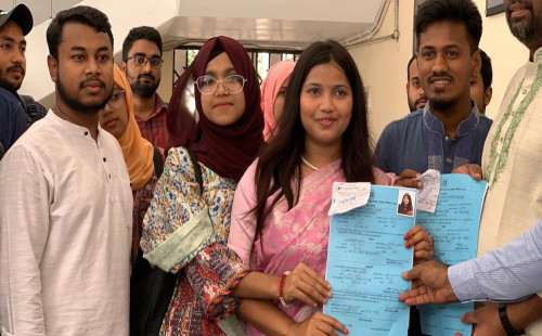 বিয়ের গহণা কেনার জন্য জমানো টাকায় রাকসু নির্বাচন করছেন নিশা’ 