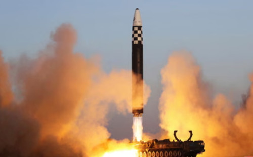 ‘চূড়ান্ত পর্যায়ে’ উ. কোরিয়ার দূরপাল্লার ক্ষেপণাস্ত্র 