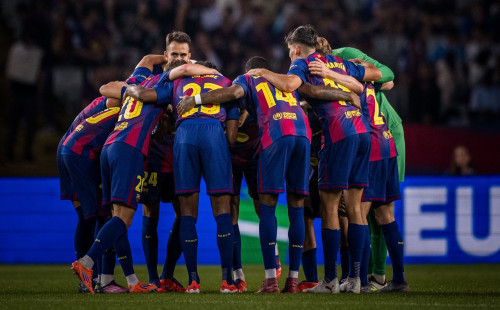 বার্সেলোনা-ভিয়ারিয়ালের ম্যাচ যুক্তরাষ্ট্রে খেলার অনুমোদন দিল উয়েফা 