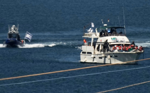 ফ্লোটিলা আটক ‘জলদস্যুতা’ 