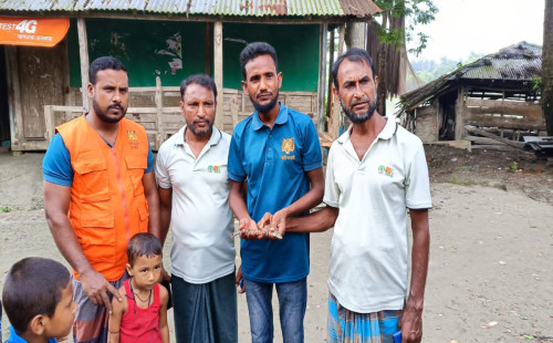 বাগেরহাটে লোকালয়ে কুমিরের ছানা 