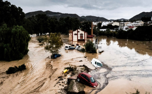 স্পেনে ভারী বৃষ্টিতে বড় বন্যা 