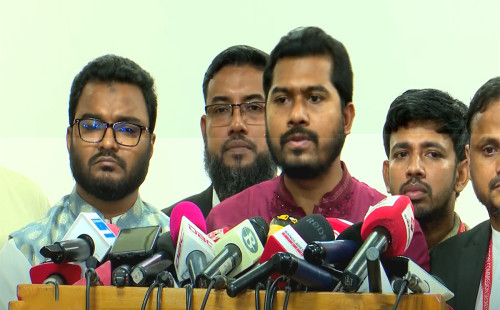 অবসরের আগে সরকারি চাকরিজীবীদের নির্বাচনে অংশগ্রহণ নয় 