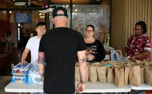 যুক্তরাষ্ট্রে বন্ধ হতে পারে খাদ্য সহায়তা কর্মসূচি 