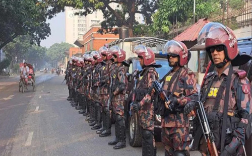 ঢাকা ও আশপাশে নিরাপত্তা জোরদার: মোতায়েন ১৪ প্লাটুন বিজিবি 
