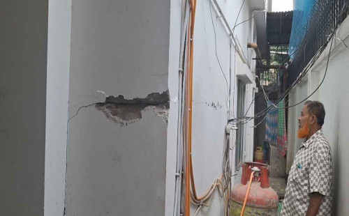 নারায়ণগঞ্জে ভূমিকম্পে একাধিক ভবনে ফাটল 